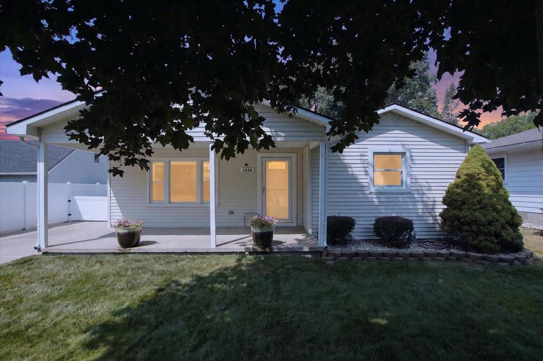 5839 N Harvey Street, Westland, MI 48185