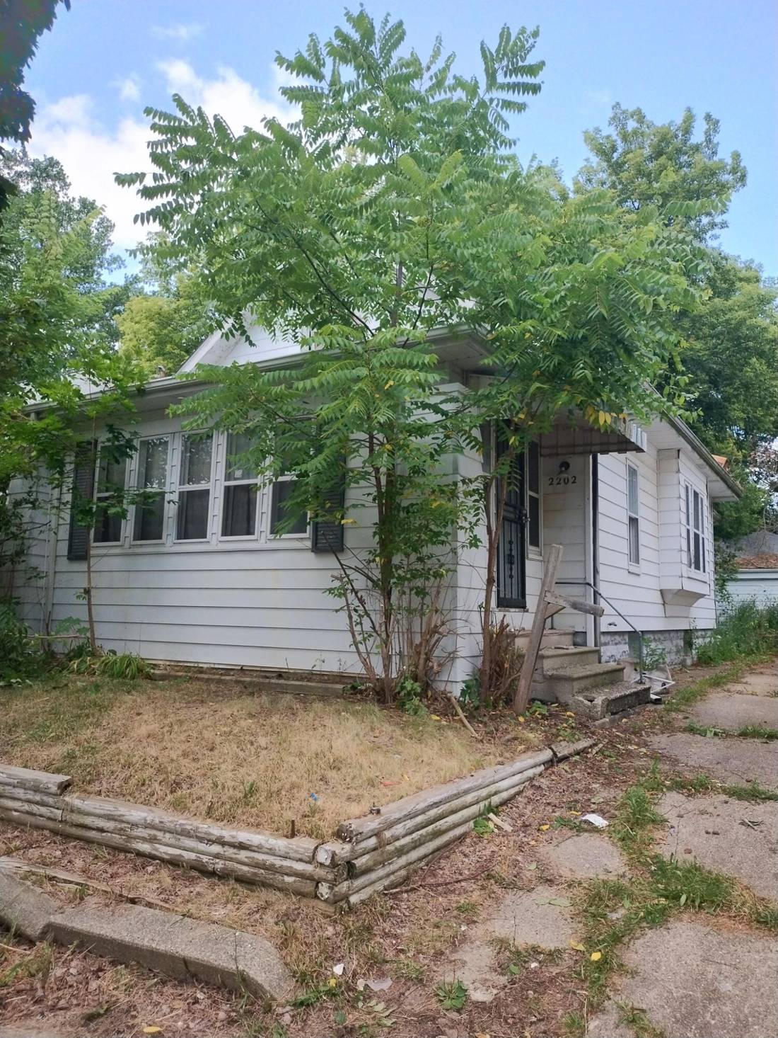 2202 Swayze Street, Flint, MI 48503