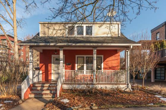 210 W Kingsley Street, Ann Arbor, MI 48103 photo 2