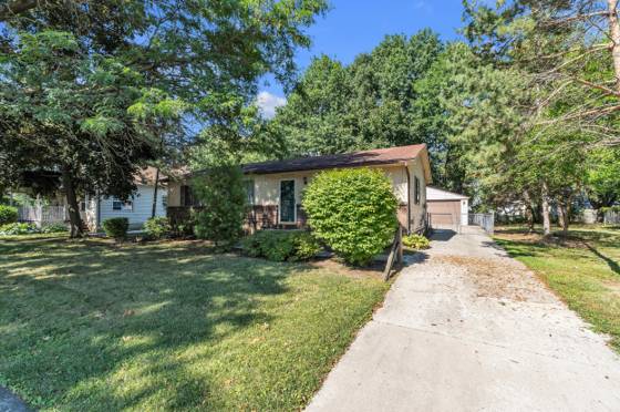 24533 Grove Avenue, Eastpointe, MI 48021 photo 2