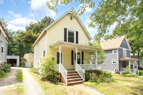 326 S 7th Street, Ann Arbor, MI 48103 photo 2