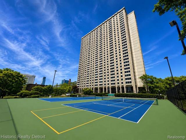 1300 E Lafayette Street #305, Detroit, MI