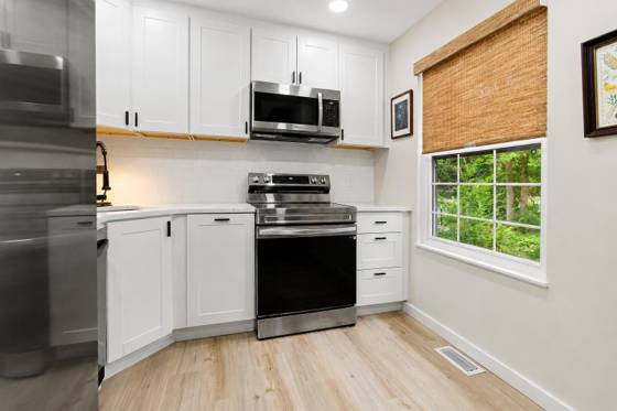 592 S 7th Street, Ann Arbor, MI 48103 photo 2