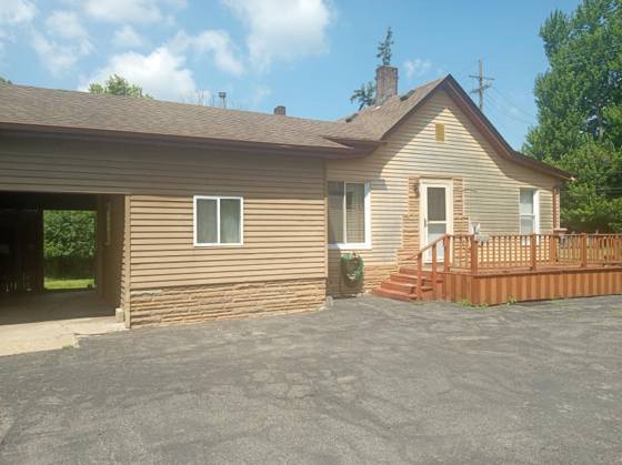 20129 Huron River Drive, Rockwood, MI 48173 photo 2