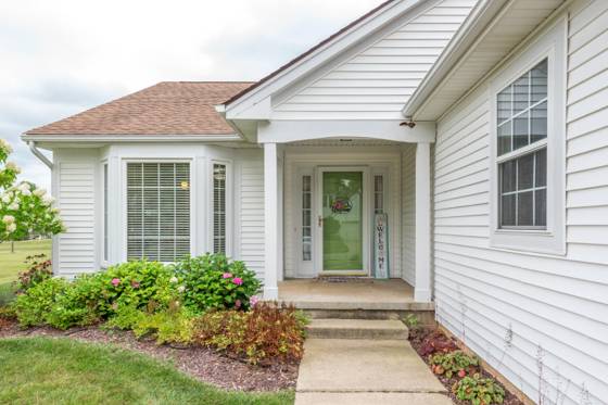 3618 Meadow View Drive, Dexter, MI 48130 photo 2