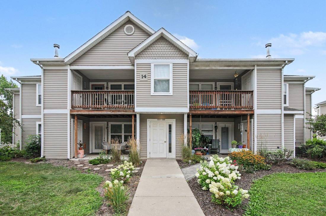 1369 Millbrook Trail, Ann Arbor, MI 48108