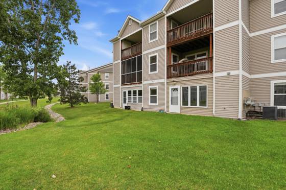 1335 Millbrook Trail, Ann Arbor, MI 48108 photo 4