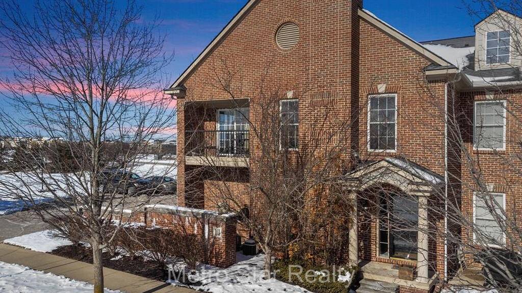 120 N village way Way, Canton, MI 48188