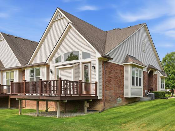 40466 Juniper Court, Clinton Twp, MI 48036 photo 3