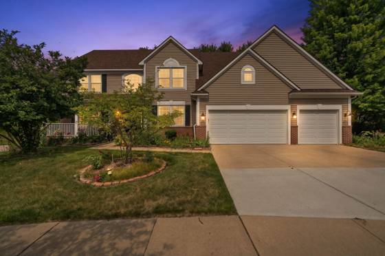 2240 Indian Creek Circle, Ann Arbor, MI 48105 photo 2