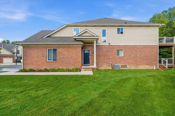 29442 Woodpark Circle, Warren, MI 48092 photo 3