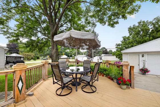 9027 Butwell Street, Livonia, MI 48150 photo 4