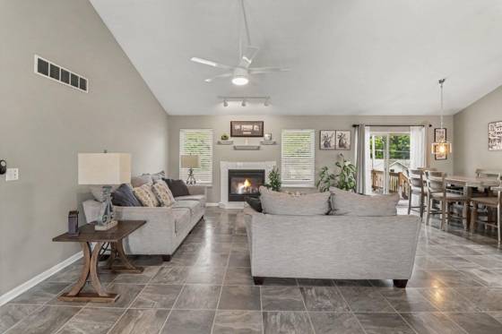 14505 Meadowpark Drive, Pinckney, MI 48169 photo 5
