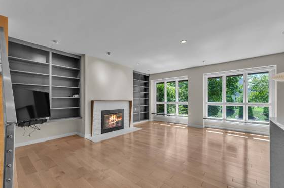676 Greenhills Drive, Ann Arbor, MI 48105 photo 5