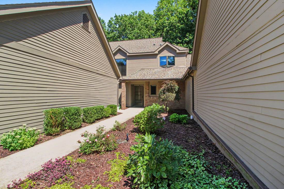 4608 Cottonwood Drive, Ann Arbor, MI 48108