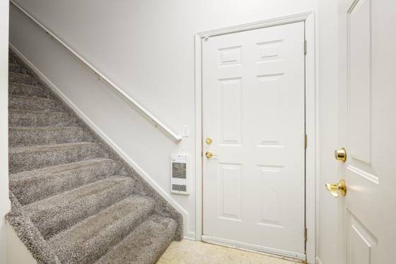 9621 Lakeside Drive, Ypsilanti, MI 48197 photo 3