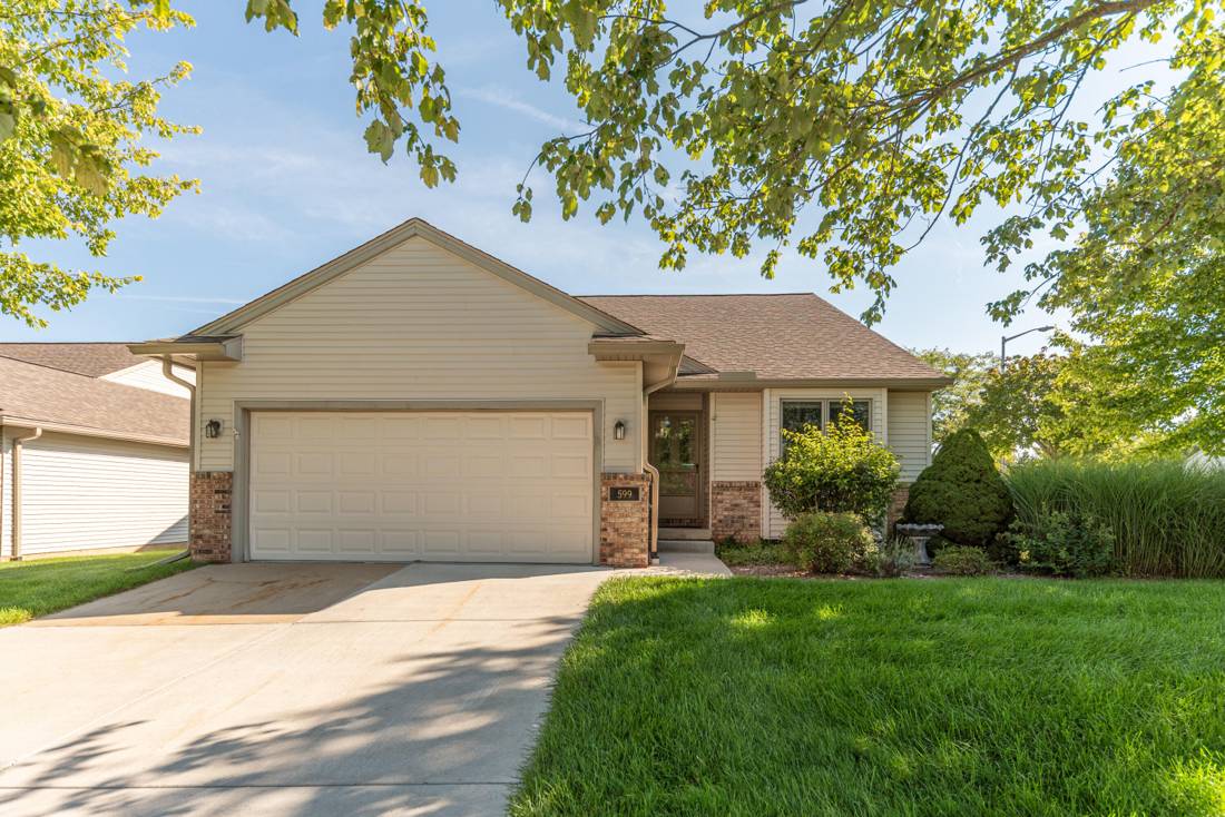 599 Sycamore Circle, Saline, MI 48176