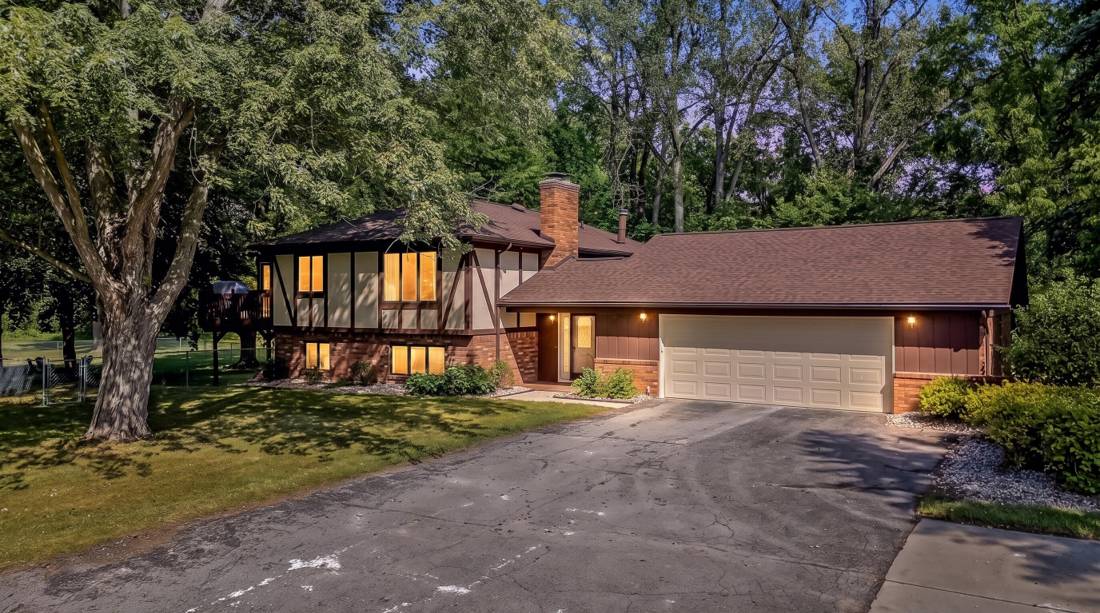 6549 Napier Road, Plymouth, MI 48170