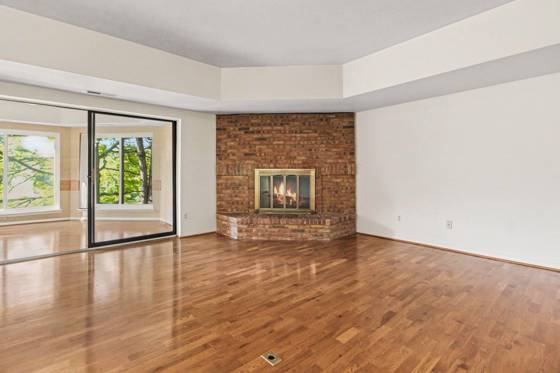 2115 Nature Cove Court #203, Ann Arbor, MI 48104 photo 2