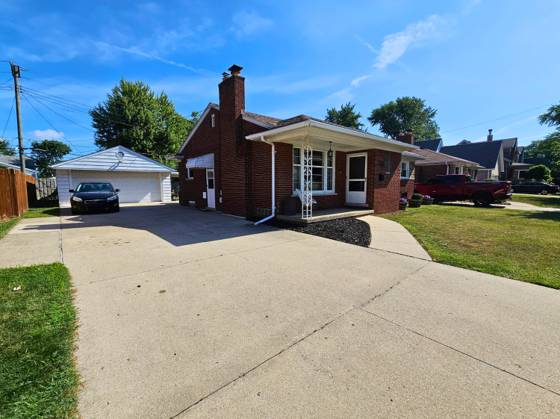 22425 Louise Street, Saint Clair Shores, MI 48081 photo 2
