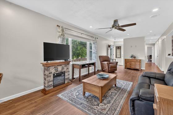 15601 Devonshire, Pinckney, MI 48169 photo 5