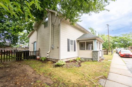 107 Babbitt Street, Ypsilanti, MI 48198 photo 2