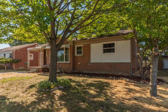 29865 Orangelawn Street, Livonia, MI 48150 photo 2