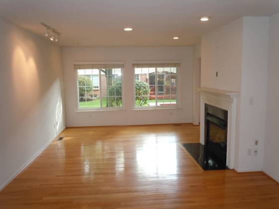 312 James Circle, Royal Oak, MI 48067 photo 2