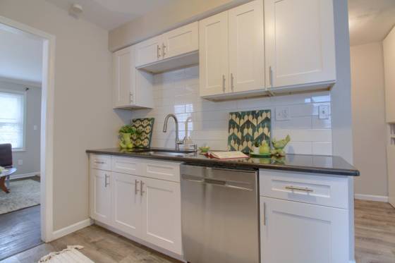 24682 Annapolis Street, Dearborn Heights, MI 48125 photo 5