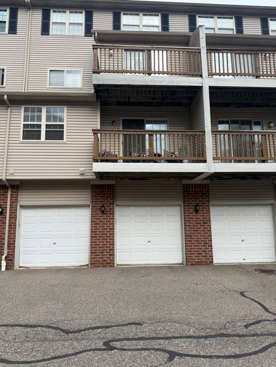 16896 Farmington Road, Livonia, MI 48154 photo 3