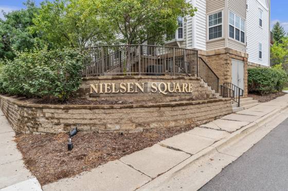 1021 Maiden Lane, Ann Arbor, MI 48105 photo 2