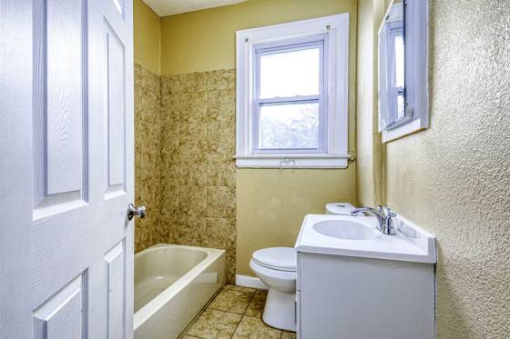 2952 Waverly Street #2E, Detroit, MI 48238 photo 2