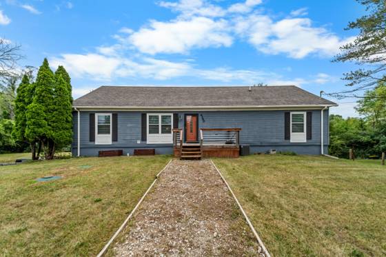 4240 E Commerce Road, Commerce Twp, MI 48382 photo 2