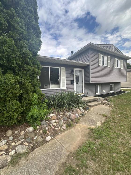 517 Clarion Street, Clio, MI 48420 photo 2
