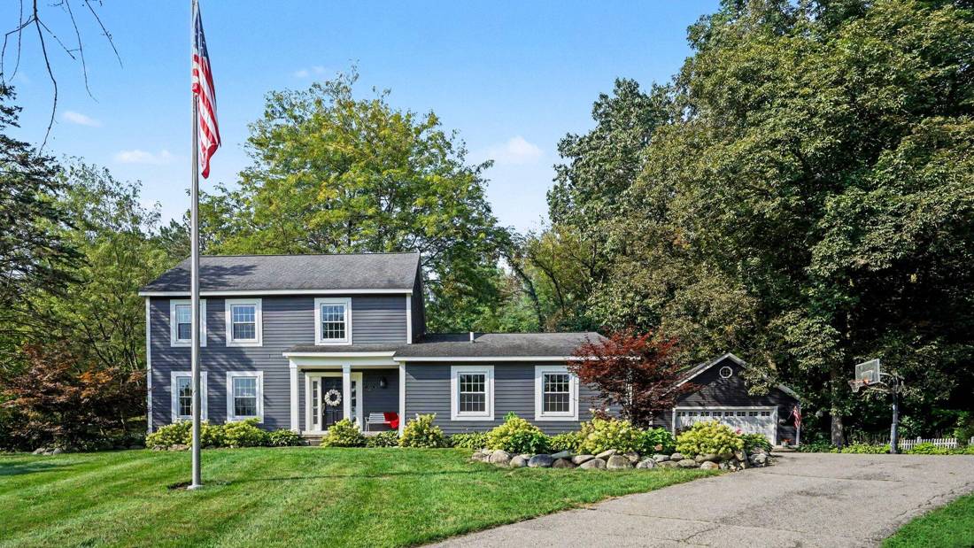 9712 Timber Hill Court, Dexter, MI 48130