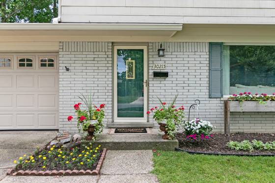 30215 Stockton Avenue, Farmington Hills, MI 48336 photo 3