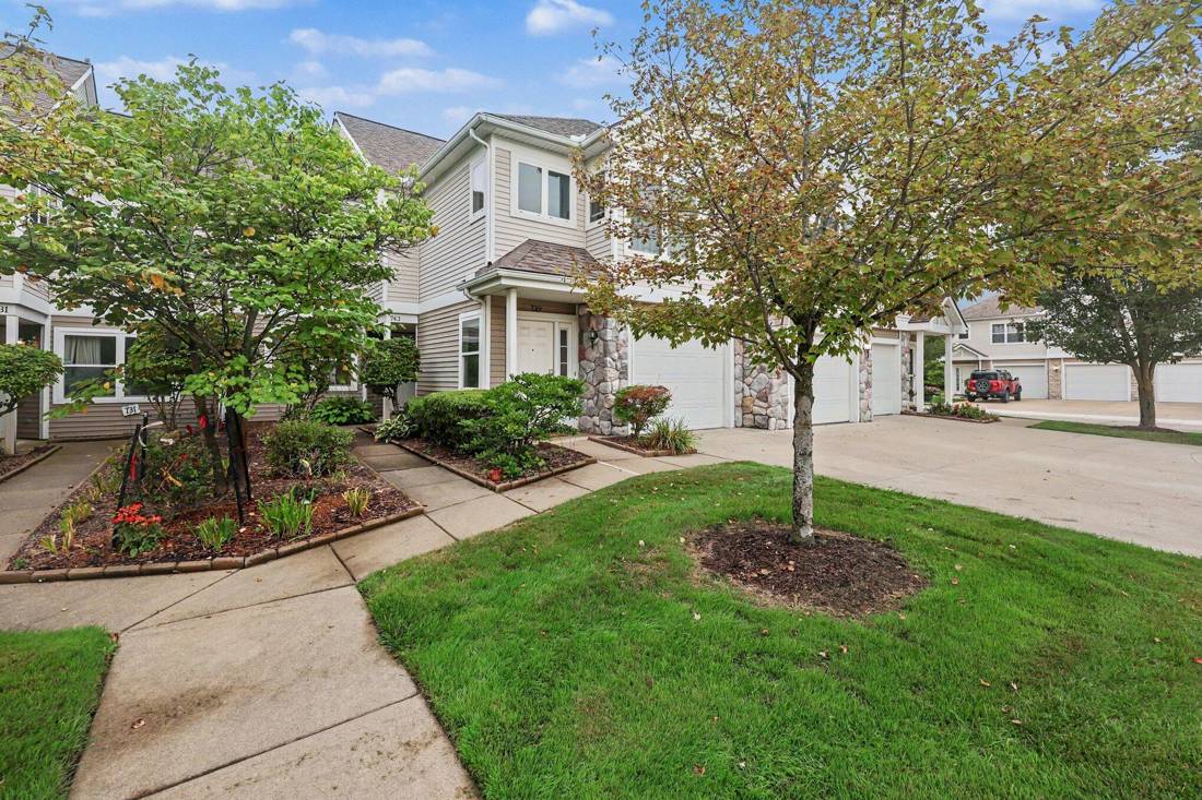 743 Creekstone Lane, Chelsea, MI 48118