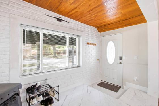 6655 Berwyn Street, Dearborn Heights, MI 48127 photo 4