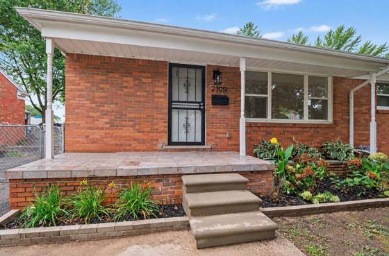 23051 Majestic Street, Oak Park, MI 48237 photo 2