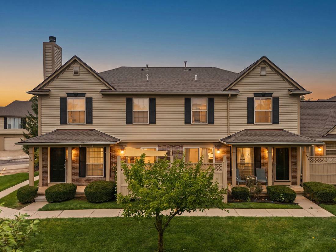 174 Commons Circle, Saline, MI 48176