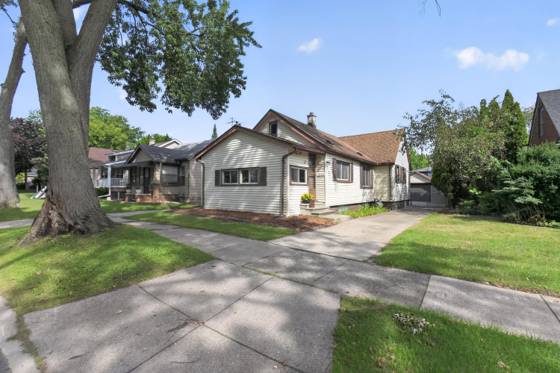 2022 Hampton Road, Grosse Pointe, MI 48236 photo 2