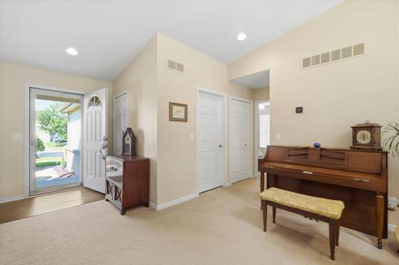 7057 Maplelawn Drive, Ypsilanti, MI 48197 photo 3