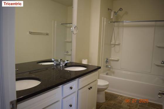 49577 Shoreline Drive, Canton, MI 48187 photo 3
