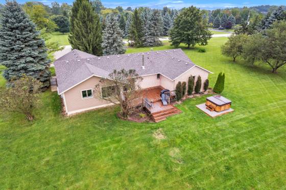 9083 Warner Road, Saline, MI 48176 photo 3