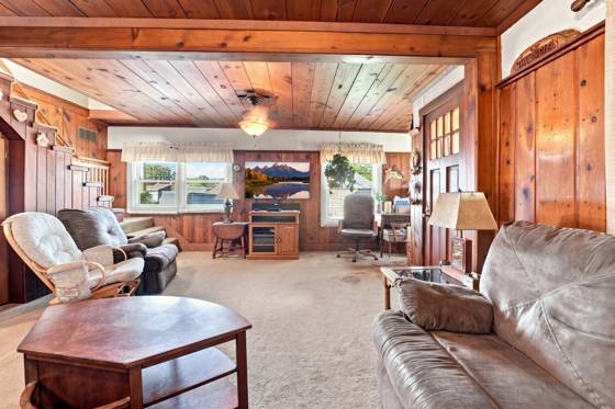 204 Lathrop Avenue, Algonac, MI 48001 photo 2