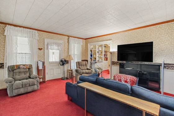310 E Unadilla Street, Pinckney, MI 48169 photo 2