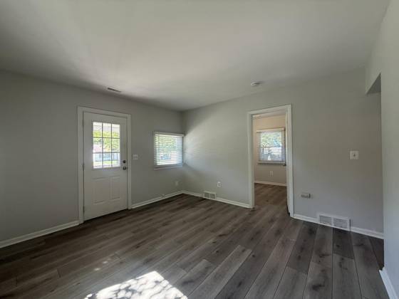23090 Powell Avenue, Hazel Park, MI 48030 photo 4