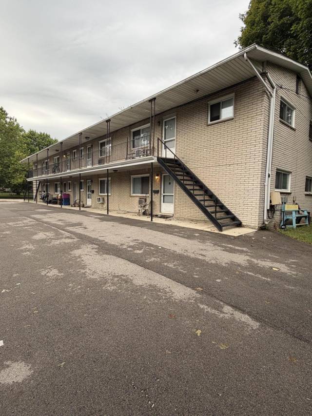 75 S Liberty Street, Belleville, MI