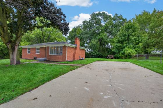 1652 Charleston Avenue, Pontiac, MI 48340 photo 5