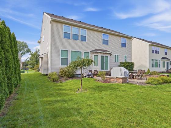 21222 Laurelwood Court, Farmington, MI 48336 photo 4